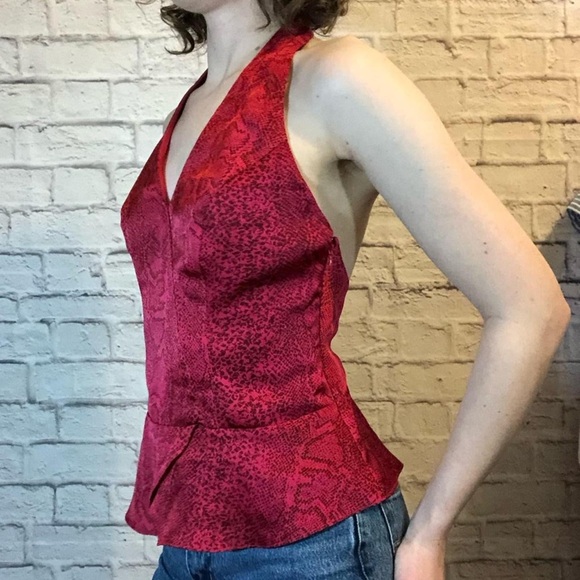 Red Halter Neck Women's Top 🔥 - Picture 3 of 10